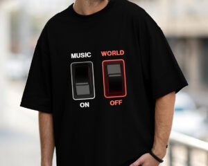 Mute the Noise - Oversized Fit T-Shirt
